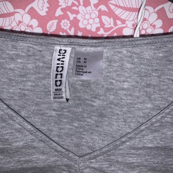 H&M cropped long sleeve - Picture 2 of 2